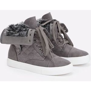 NWOT JustFab Gray High Top Elakshi Sneakers